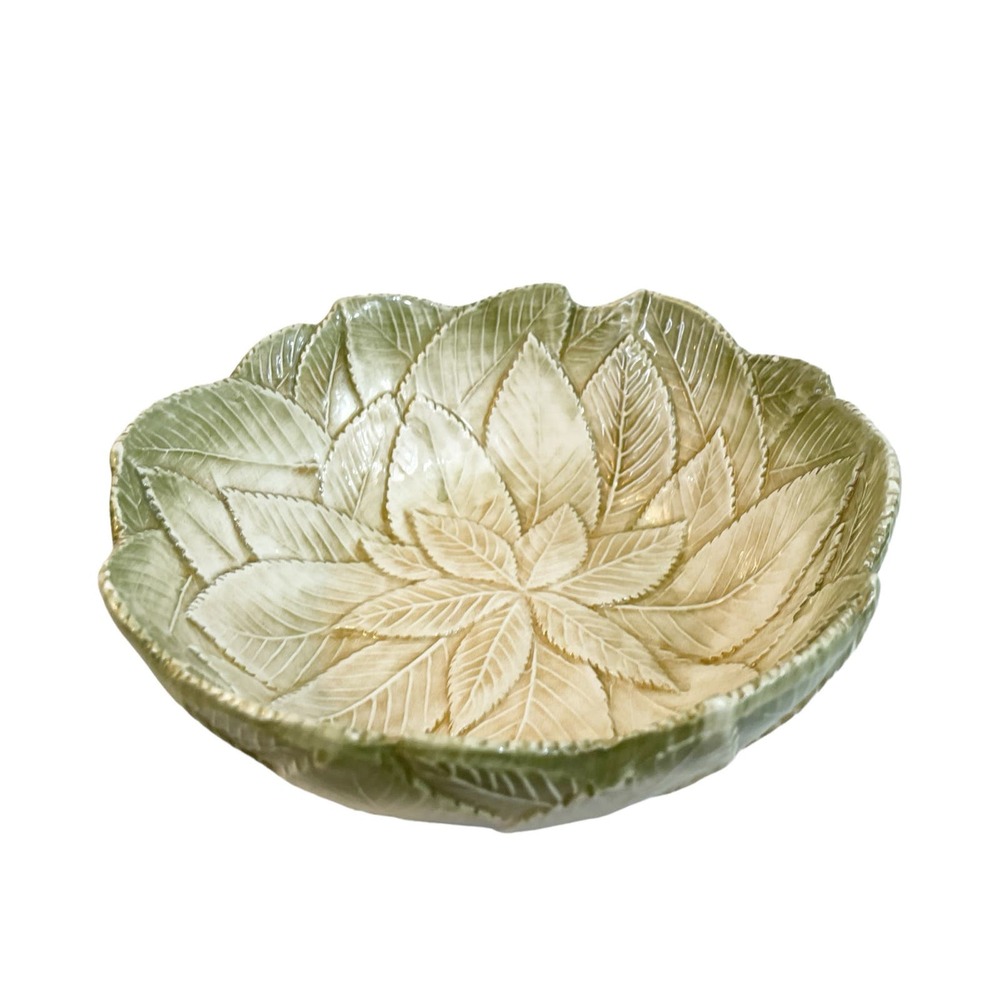 Vietri Foglia Leaf Bowl 7707 Made in Italy Pale Green 6"